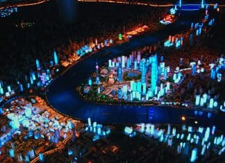 La puissance du pôle asiatique : La puissance chinoise Dans les années 1990, Shanghai, la "Perle de l'Orient" est devenue une ville-monde.