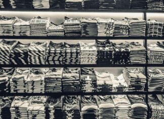 La courbe d’indifférence du consommateur : Utilité et substitution La courbe d’indifférence du consommateur rassemble tous les paniers de deux biens lui procurant la même satisfaction.