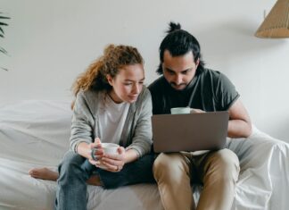 L’impact de la digitalisation sur le marché immobilier Les technologies numériques ont introduit de nouvelles pratiques qui redéfinissent les interactions entre les acteurs du marché.