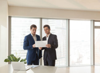 Fonds d’investissement diversifiés : quels avantages pour la réduction des risques ? Les fonds d’investissement diversifiés offrent une solution intéressante pour atténuer ces risques tout en permettant des rendements potentiels.