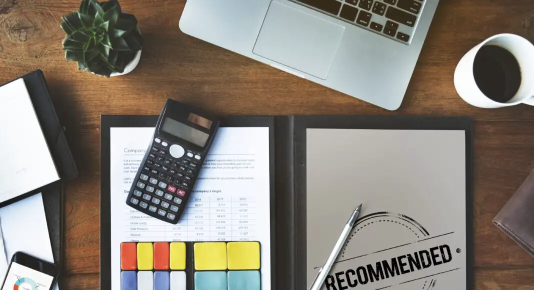 Découvrez pourquoi faire évaluer une entreprise avant son rachat est essentiel pour négocier un prix juste avec l'aide d'un expert-comptable.
