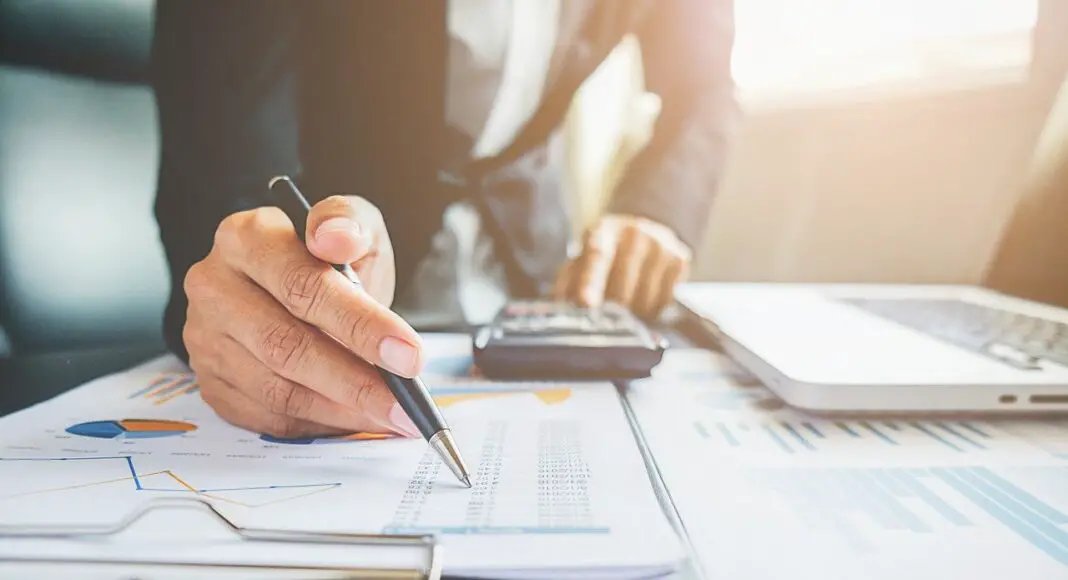 Retrouvez nos conseils pour bien choisir votre logiciel de gestion afin qu'il soit adapté à vos besoins comptables spécifiques.