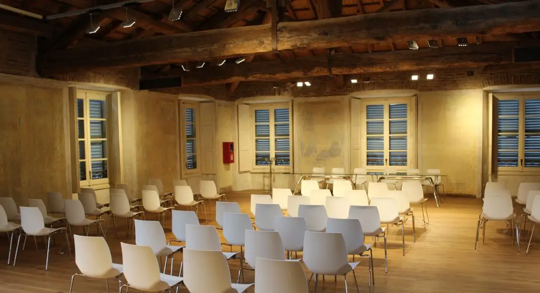 Aix-en-Provence, joyau de la région provençale, se distingue par son patrimoine culturel et son ambiance unique mêlant tradition et modernité.