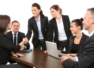 Pourquoi le rôle d’un manager de transition est-il essentiel pour les entreprises ? Le manager de transition est aujourd’hui de plus en plus sollicité par les entreprises. Ce professionnel possède les compétences nécessaires pour aider ces sociétés à surmonter les défis imprévus qui surviennent. Vous découvrirez ici plus d’informations sur le rôle du manager de transition dans une entreprise.