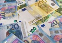 Domiciliation bancaire, un outil essentiel pour la vie financière La domiciliation bancaire désigne le processus par lequel une personne ou une société choisit une banque spécifique pour y ouvrir un compte.