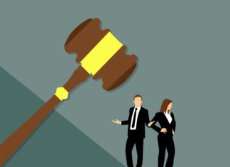 Adultère : Peut-on porter plainte contre la maîtresse de son mari ? Historiquement, l'adultère était considéré comme un délit pénal en France. Cependant, depuis 1975, ce n'est plus le cas.