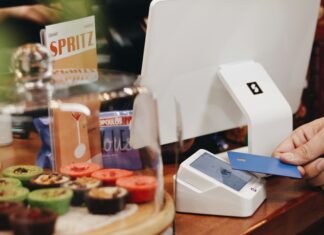 Que faut-il savoir sur la réglementation de la facturation électronique en France ? La réglementation de la facturation électronique s’impose de plus en plus comme un standard en France. À travers des obligations, ce processus vise à renforcer la transparence fiscale et simplifier les transactions commerciales.