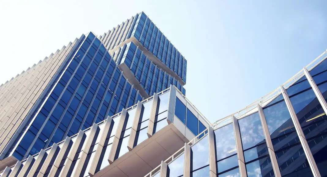 La transformation juridique d'une société consiste à faire évoluer sa forme juridique sans créer une nouvelle entité.