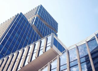 Les étapes clés de la transformation juridique pour votre entreprise La transformation juridique d'une société consiste à faire évoluer sa forme juridique sans créer une nouvelle entité.