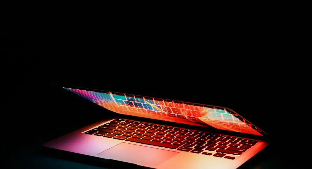Découvrez comment mettre en conformité votre CRM avec le RGPD : principes clés, risques, bonnes pratiques et stratégies pour protéger efficacement les données personnelles de vos clients.