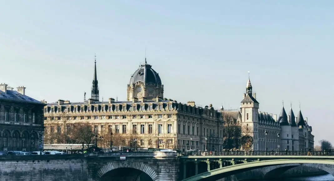 Le Commissaire à la Transformation est un Commissaire aux Comptes (CAC) inscrit auprès de la Cour d'appel compétente.