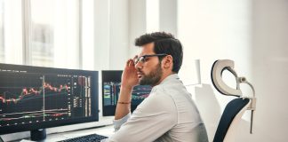 Changer de style de trading : quand et pourquoi ? Changer de style de trading est une étape marquante dans le parcours d’un opérateur de marché. Se pose la question du pourquoi et du quand.