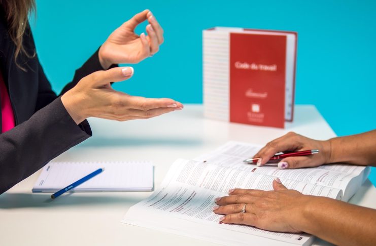 Conformité réglementaire des PME : comparaison des solutions juridiques les plus économiques La conformité réglementaire est devenue l'un des défis majeurs pour les dirigeants de TPE et PME françaises.