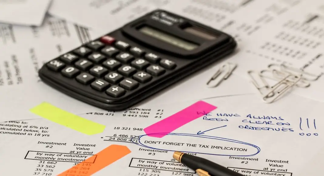 De plus en plus de dirigeants se tournent vers les comptables en ligne pour simplifier la gestion de leurs obligations fiscales et administratives.