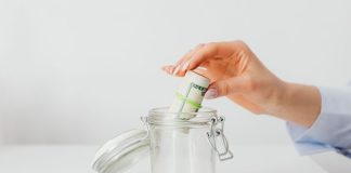 10 astuces pour gérer son épargne Pour bénéficier d'une liberté financière sur le long terme, retrouvez 10 conseils pour bien gérer votre épargne.