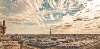 Changement d’adresse sur le Kbis : les démarches à suivre Deux adresses distinctes figurent sur l'extrait Kbis d'une société : celle du siège social et celle de son dirigeant.